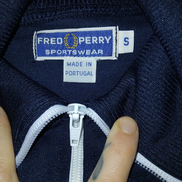 Fred Perry track jacket - Picture 2 of 2